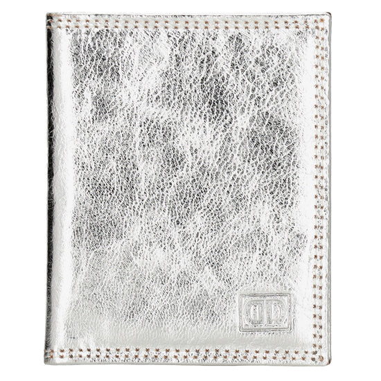 Kartenetui 8x10cm aus Leder in Silber-Metallic - leder-accessoires.com