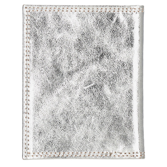 Kartenetui 8x10cm aus Leder in Silber-Metallic - leder-accessoires.com