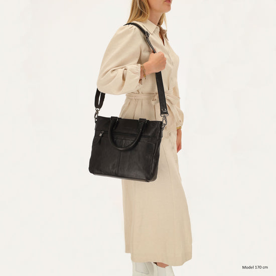 Schwarze Ledertasche 33,5x28cm aus Echtleder mit Kurzgriff & Umhängeriemen - leder-accessoires.com