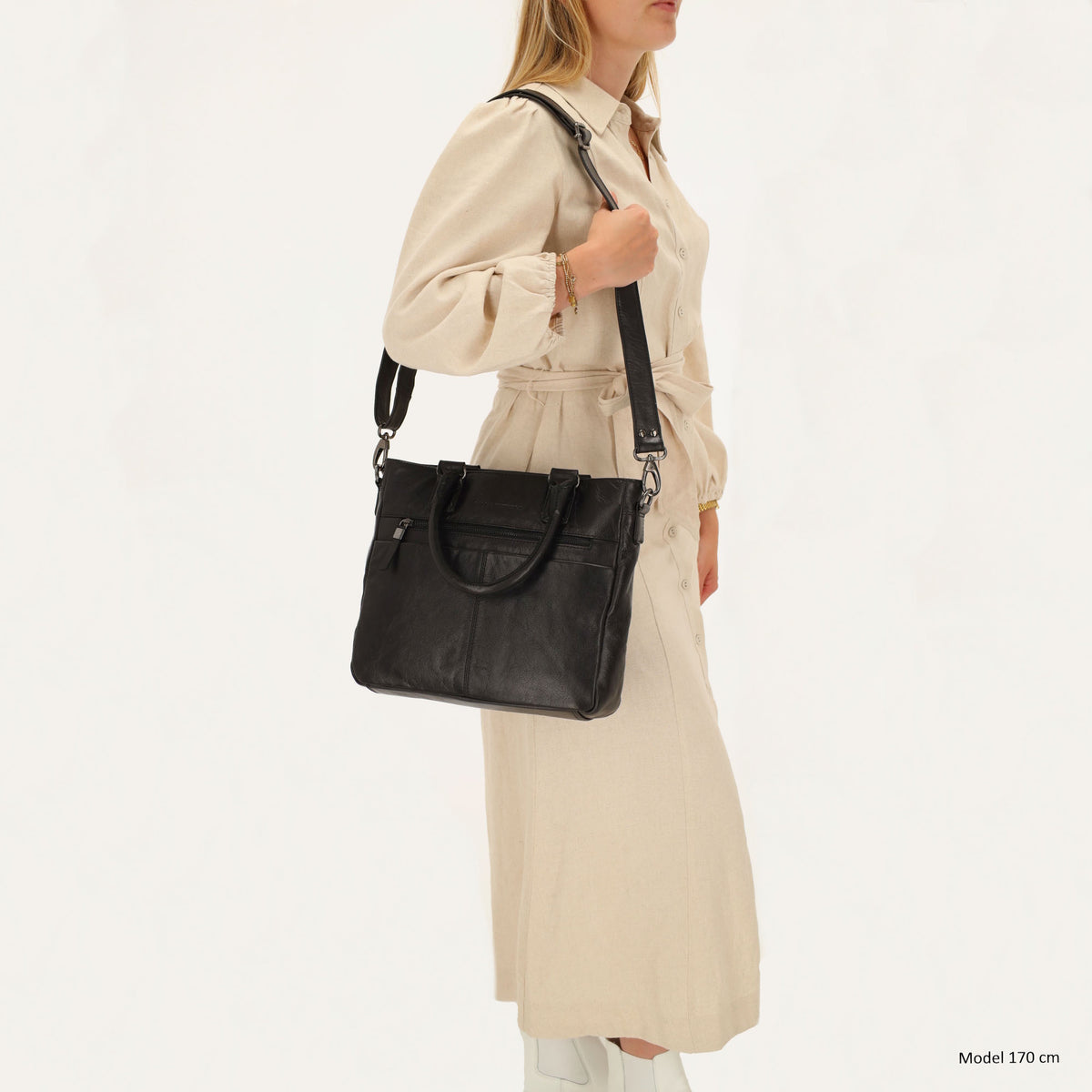Schwarze Ledertasche 33,5x28cm aus Echtleder mit Kurzgriff & Umhängeriemen - leder-accessoires.com