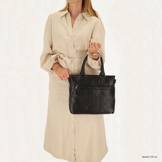 Schwarze Ledertasche 33,5x28cm aus Echtleder mit Kurzgriff & Umhängeriemen - leder-accessoires.com