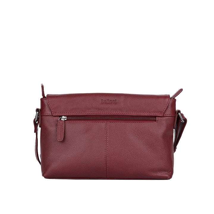 Umhängetasche Querformat aus Leder in Rot mit Überschlag - leder-accessoires.com
