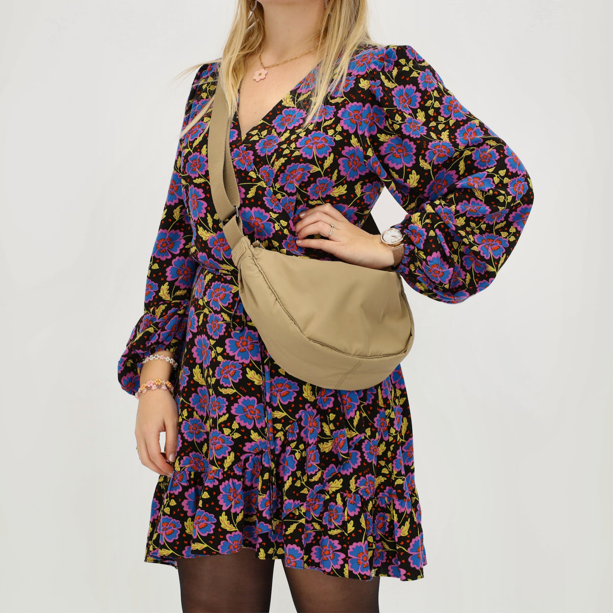 Bodybag 39x18cm in Taupe mit Reißverschluss - leder-accessoires.com