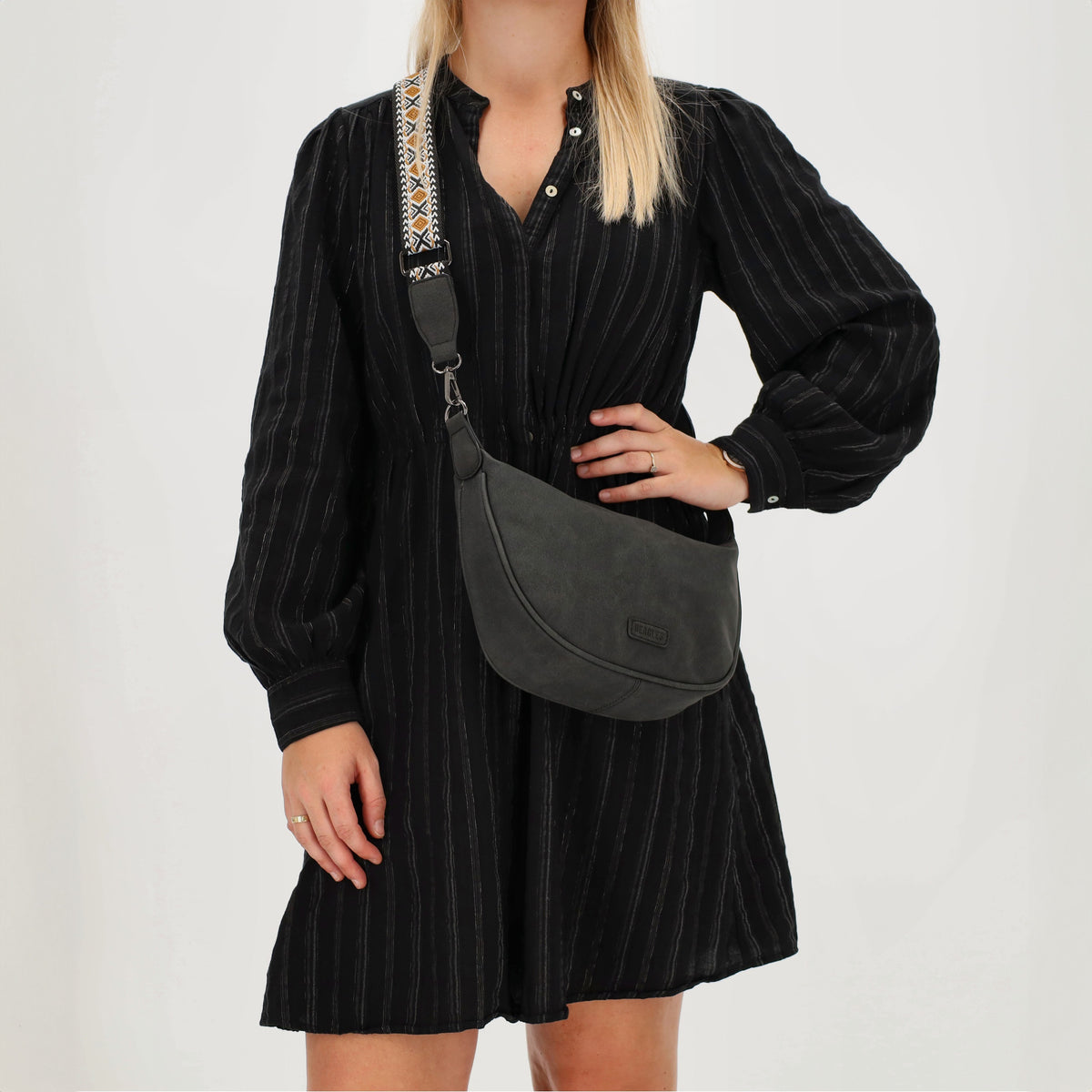 Bodybag 28 x 18cm in marmorierter Optik Schwarz - leder-accessoires.com