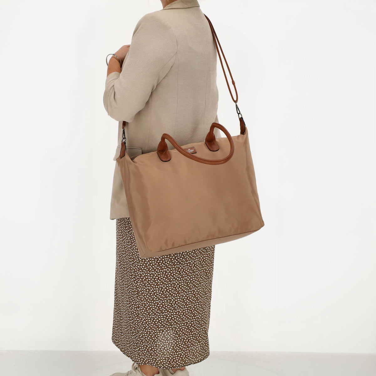 Shopper 51x33cm Taupe aus Nylon|Polyester - leder-accessoires.com