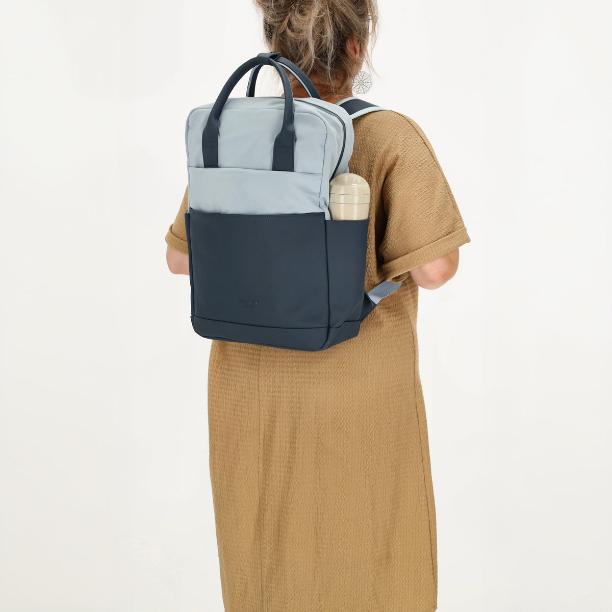 Business-|Schulrucksack 21 x 37cm in Blau mit Aufsteckfunktion Trolley - leder-accessoires.com