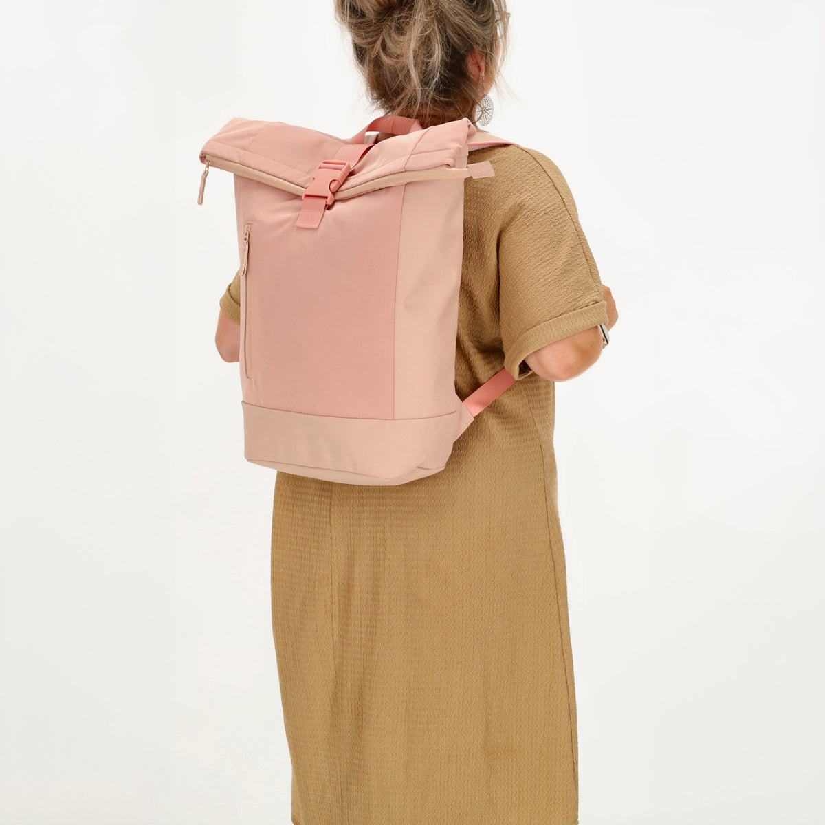 Rolltop-Rucksack 46x38cm in Rosa mit Reißverschluss und Reißverschlussfach - leder-accessoires.com