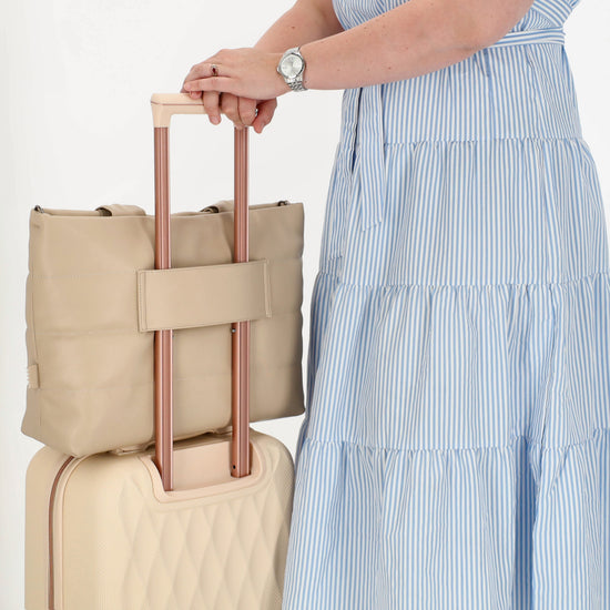 Shopper gesteppt 48x30cm in Beige aus Kunstleder - leder-accessoires.com