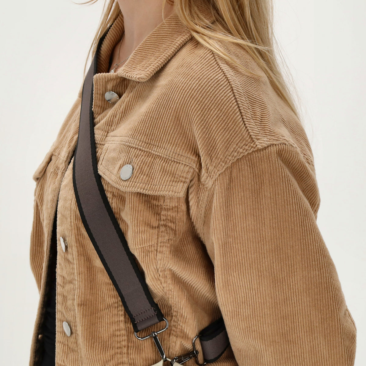 Taschenriemen Grau 140x4cm – Langer verstellbarer Schulterriemen - leder-accessoires.com