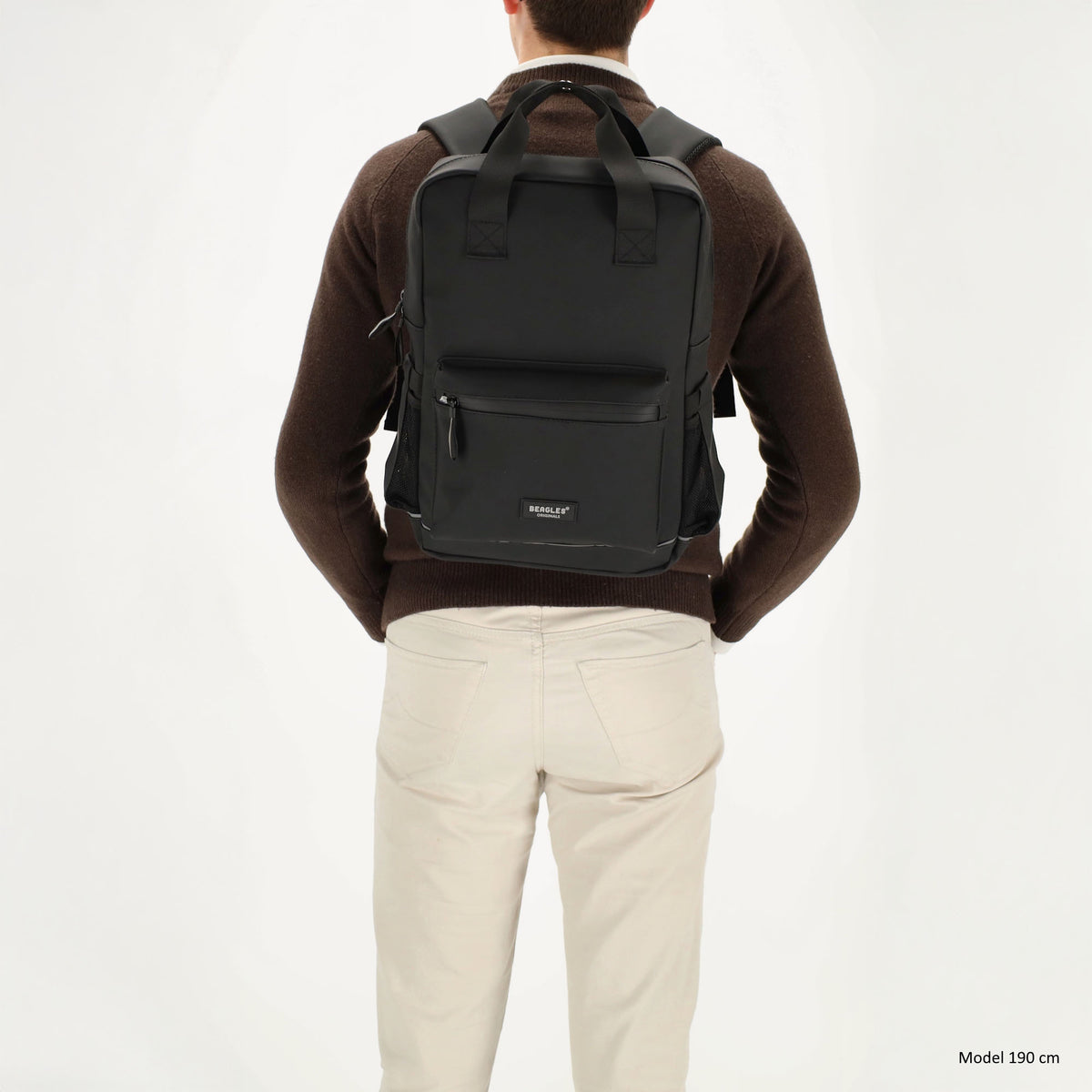 Schul-| Businessrucksack 40 x 37cm wasserabweisend in Schwarz mit Reißverschluss - leder-accessoires.com