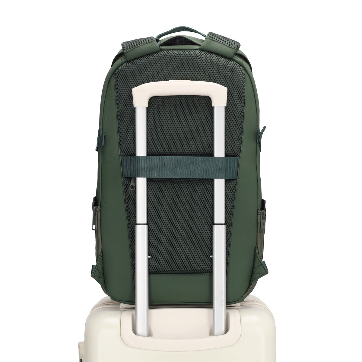 Rucksack 47x30cm in Dunkelgrün mit Brustgurt und Aufsteckfunktion - leder-accessoires.com