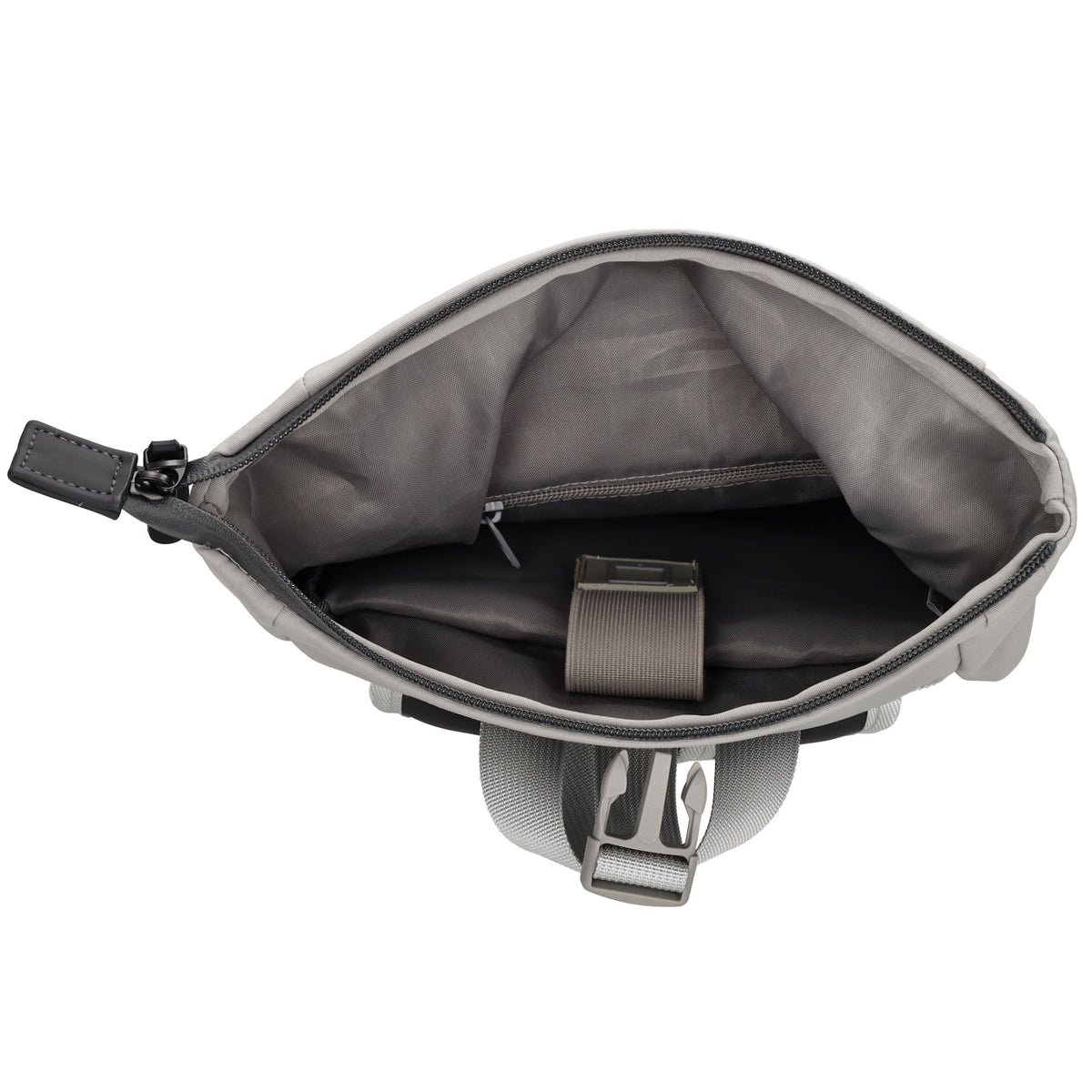 Rucksack 38x29cm in Grau mit Überschlag und Reißverschluss - leder-accessoires.com