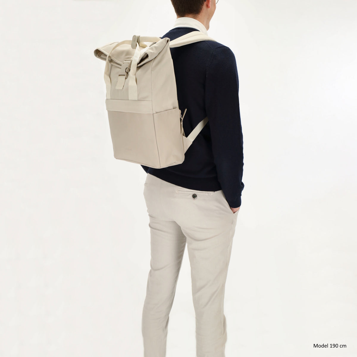 Laptoprucksack 53x28cm in Creme mit zusätzlichen Griffen - leder-accessoires.com