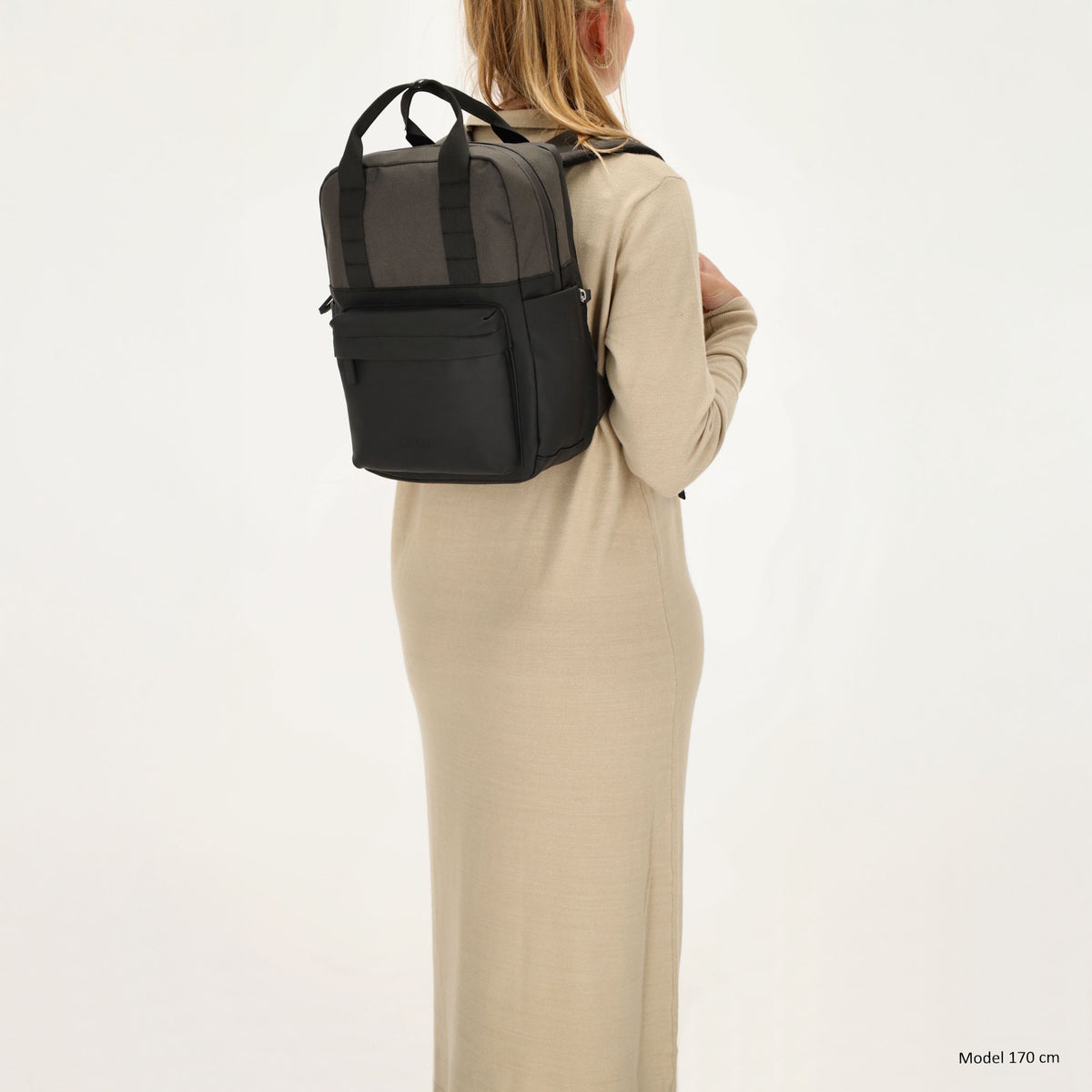 Rucksack 33 x 23,5 x 9cm in Schwarz aus Nylon|Polyester - leder-accessoires.com