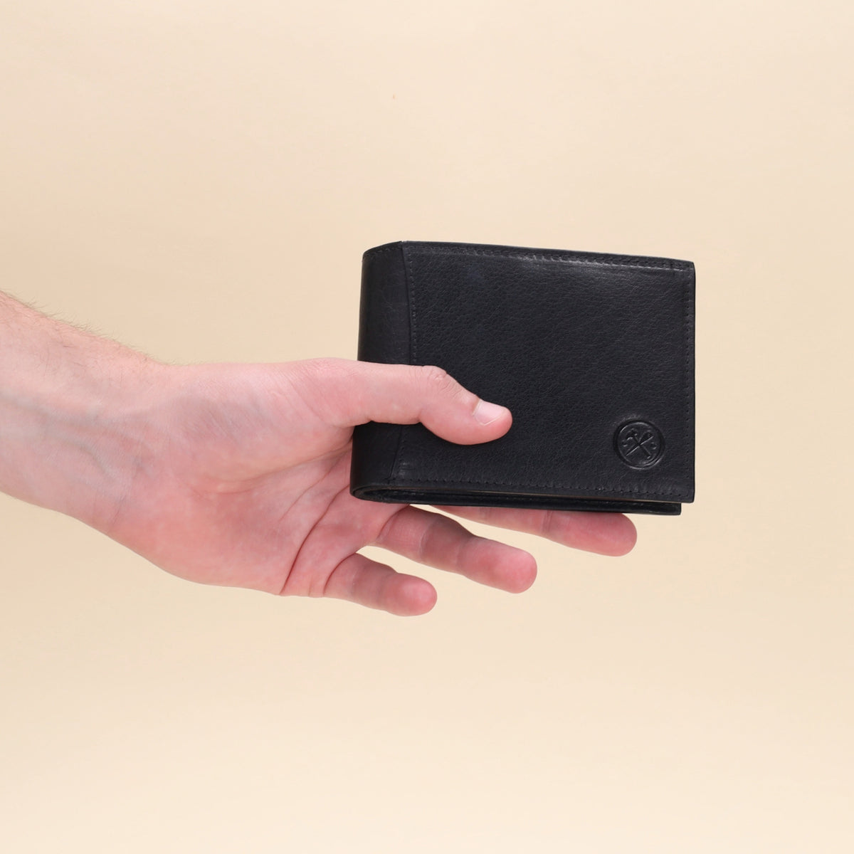 Geldbörse Querformat 9x12cm in Schwarz aus Leder - leder-accessoires.com