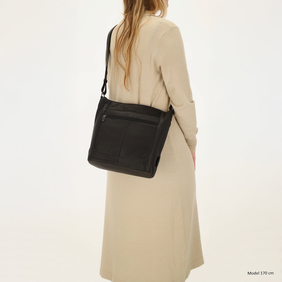 Schultertasche 28x32cm in Schwarz mit Reißverschluss - leder-accessoires.com