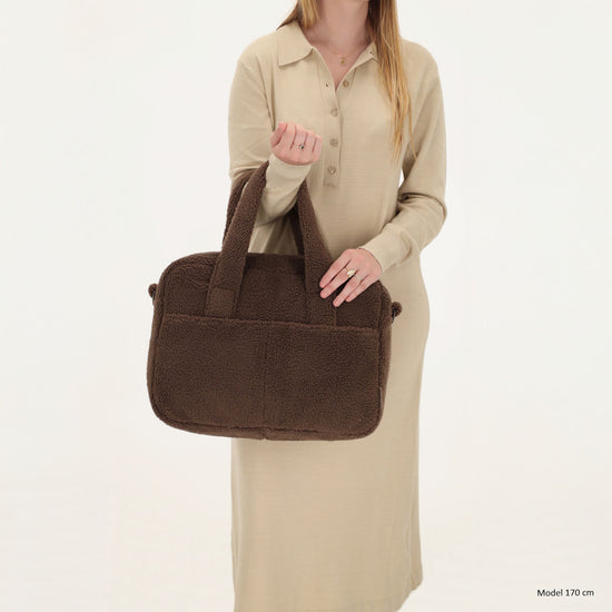 Teddy-Wickeltasche 40x28cm in Braun – Warmer, funktionaler Begleiter - leder-accessoires.com