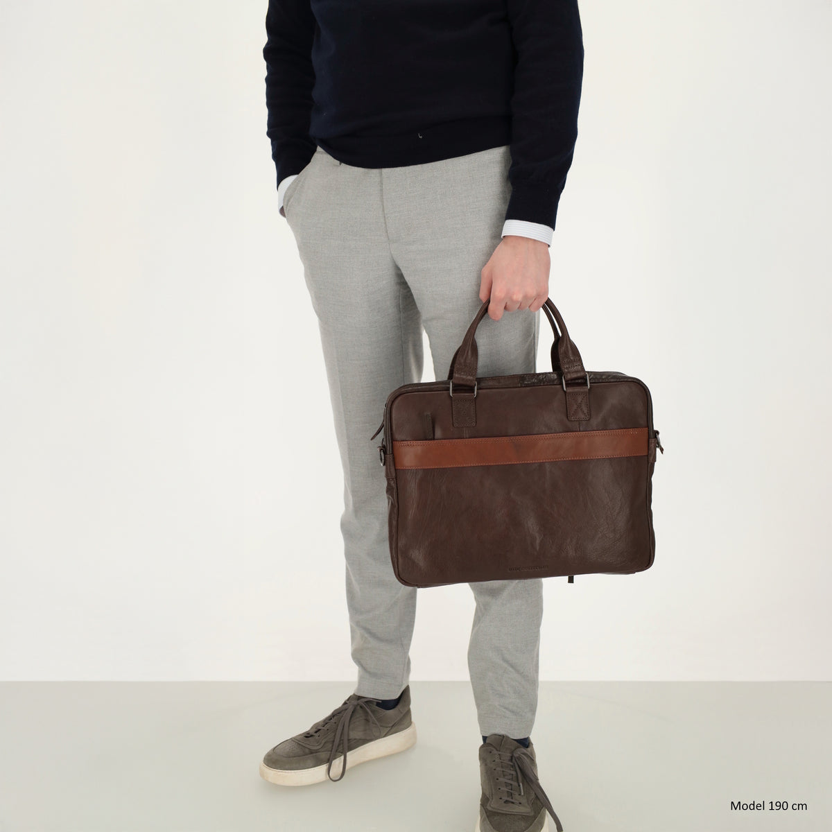Business-| Laptoptasche 39x30x8cm in Braun mit Reißverschluss - leder-accessoires.com