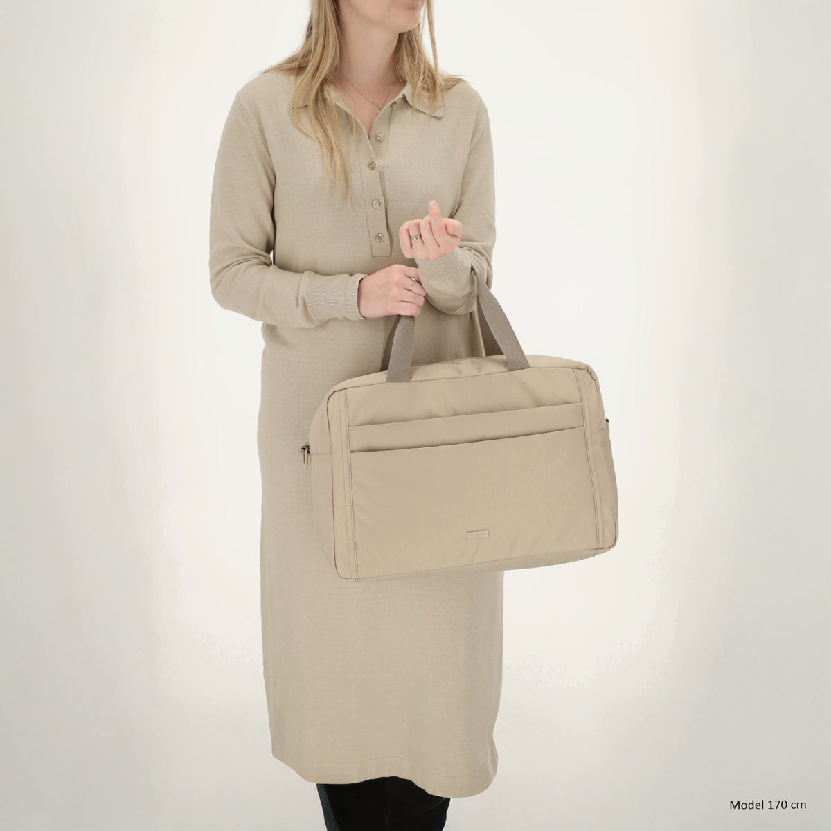 Reisetasche 41 x 28cm in Helltaupe mit Aufsteckfunktion - leder-accessoires.com