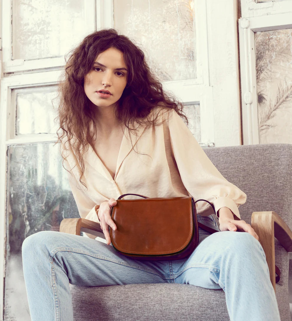 Satteltasche|Crossover 25 x 18cm in Cognac aus Leder - leder-accessoires.com