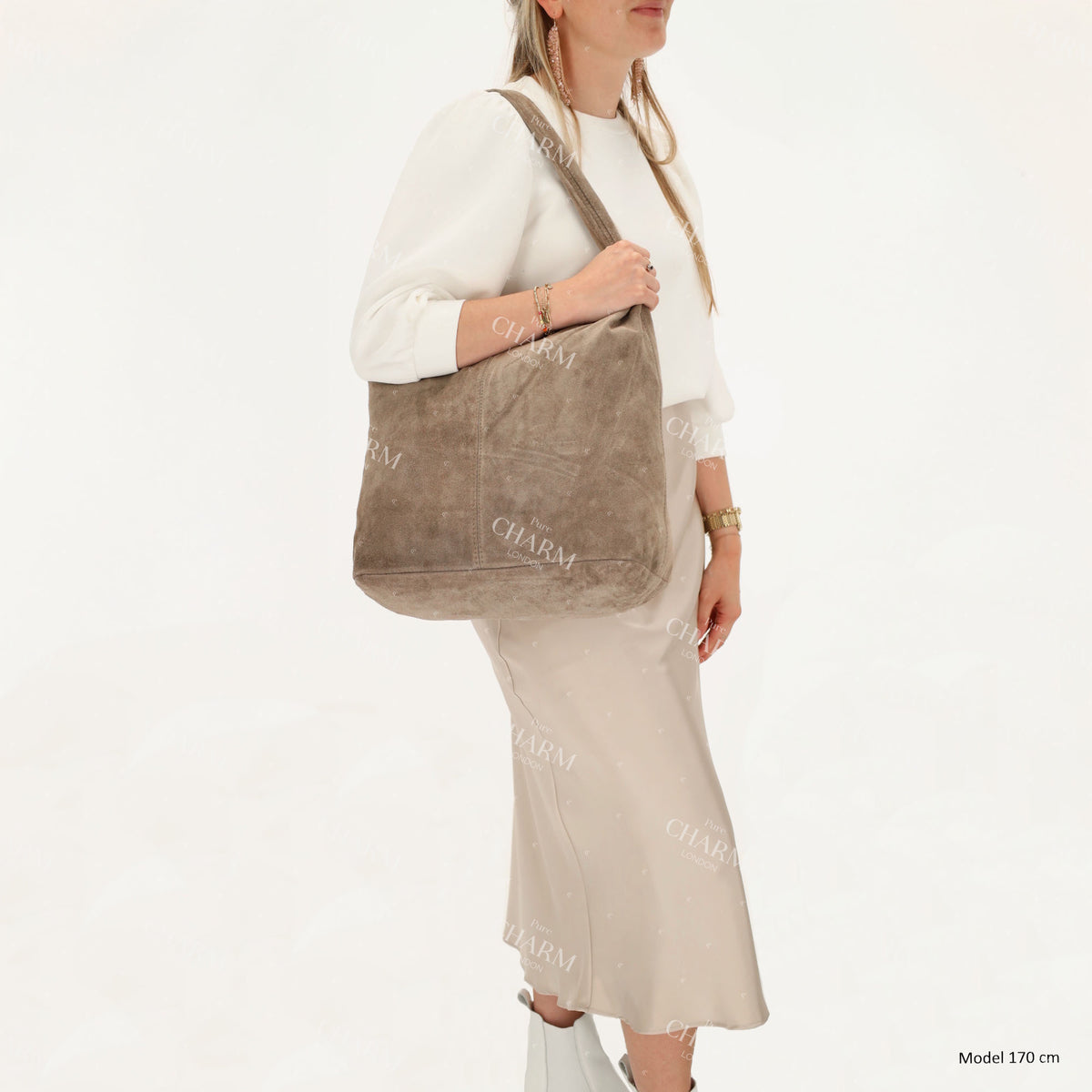 Umhängetasche 36,5x30cm in Taupe mit Reißverschluss - leder-accessoires.com
