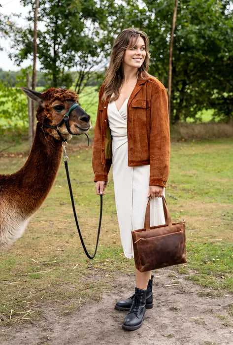 Shopper 34x34cm in Braun aus Leder mit Reißverschluss und Tauschriemen - leder-accessoires.com