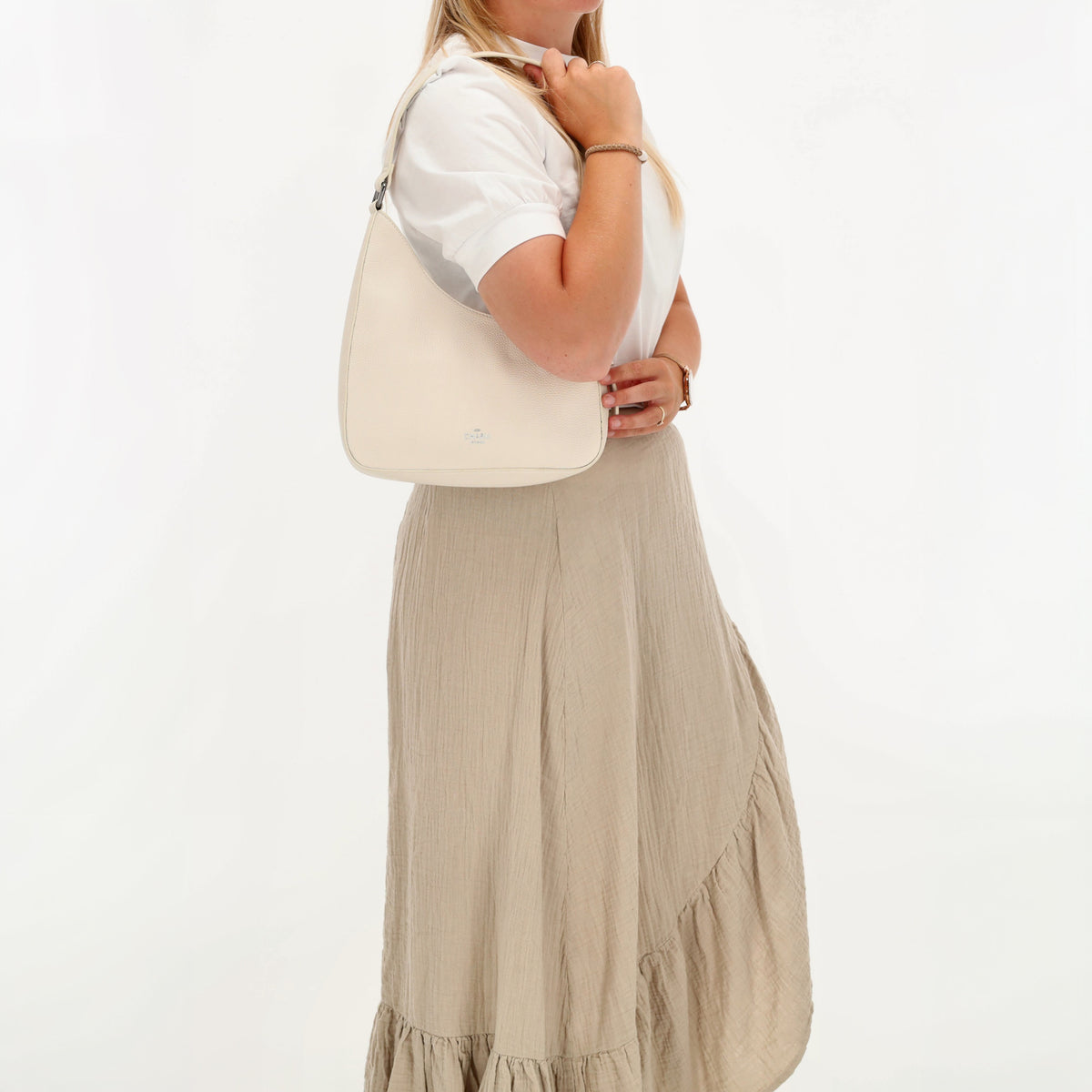 Schultertasche 25x27cm in Creme mit Reißverschluss und Wechselriemen - leder-accessoires.com