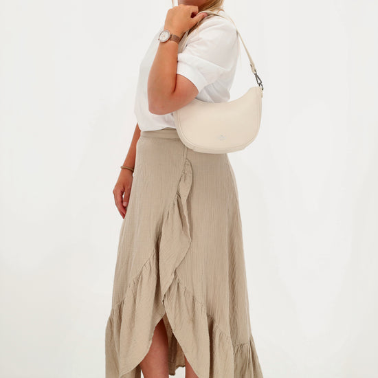 Schultertasche 25x20cm in Creme mit Reißverschluss und Wechselriemen - leder-accessoires.com