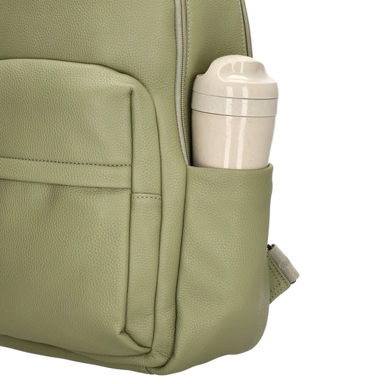 Rucksack 28x41cm in Minze mit Reißverschluss und Vortasche - leder-accessoires.com