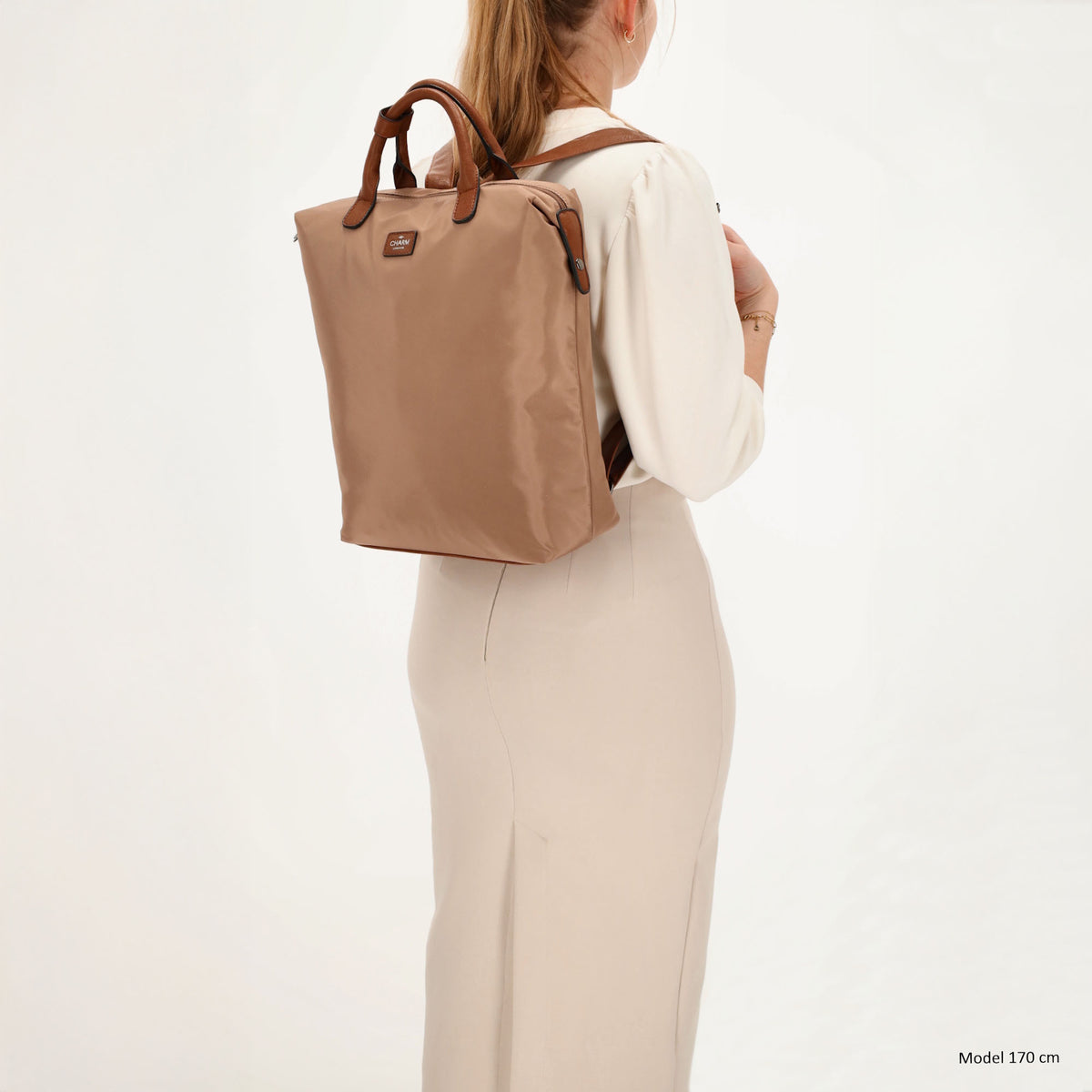 Rucksack 28 x 40cm in Taupe aus Nylon|Polyester mit Reißverschluss - leder-accessoires.com