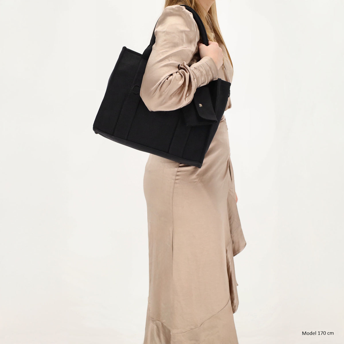 Leinenshopper 34 x 27cm in Schwarz mit Reißverschluss - leder-accessoires.com