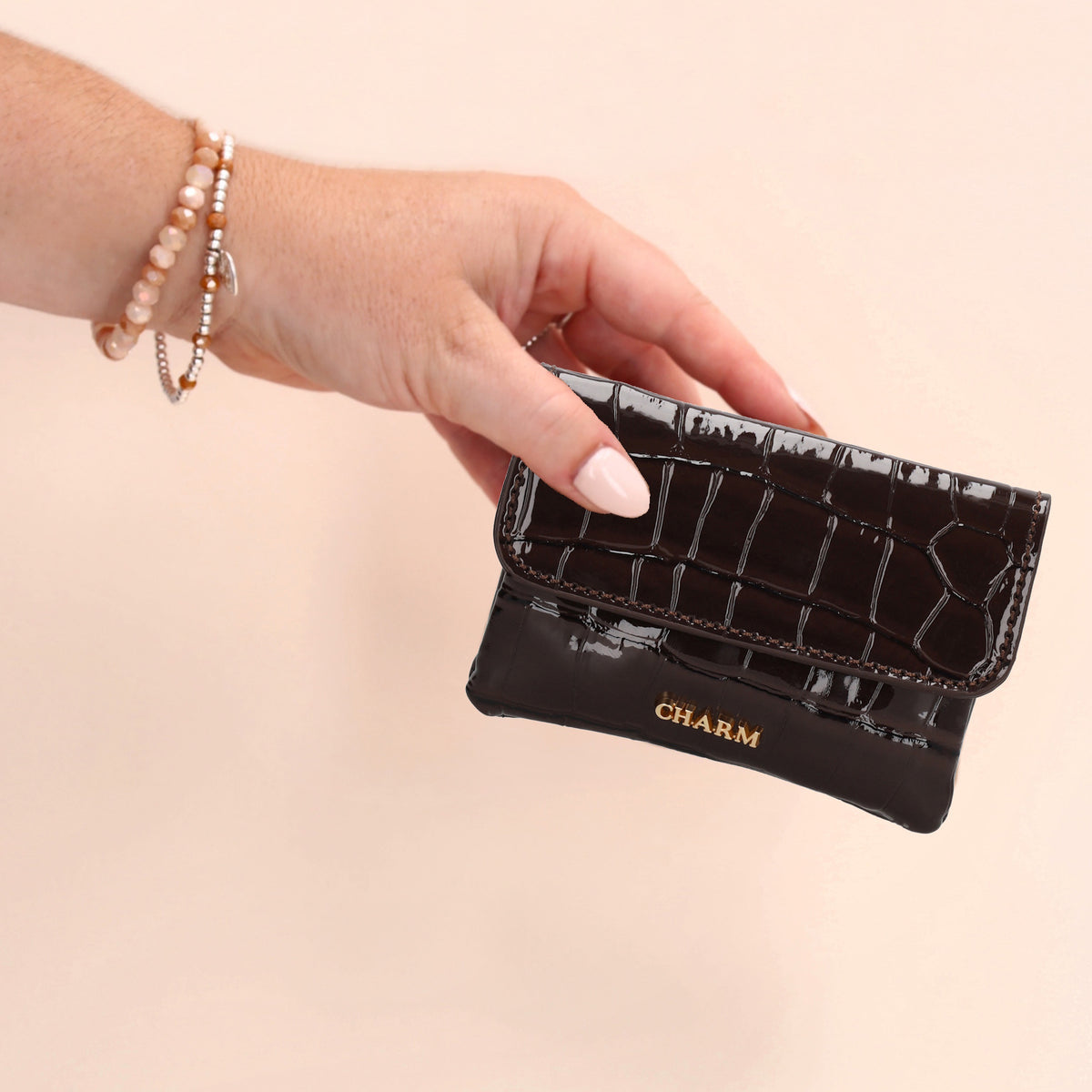 Dunkelbraun Lackleder Geldbörse 11x8cm mit Krokoprägung - leder-accessoires.com