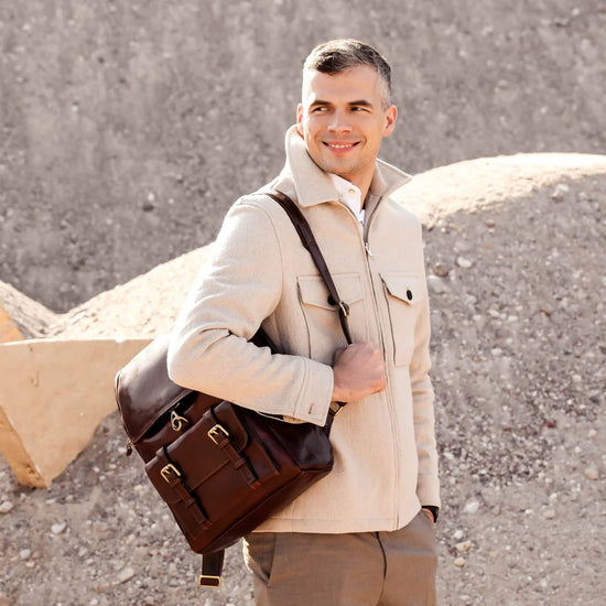 Rucksack| Businessrucksack 29 x 40cm in Braun aus Leder mit Vortasche - leder-accessoires.com