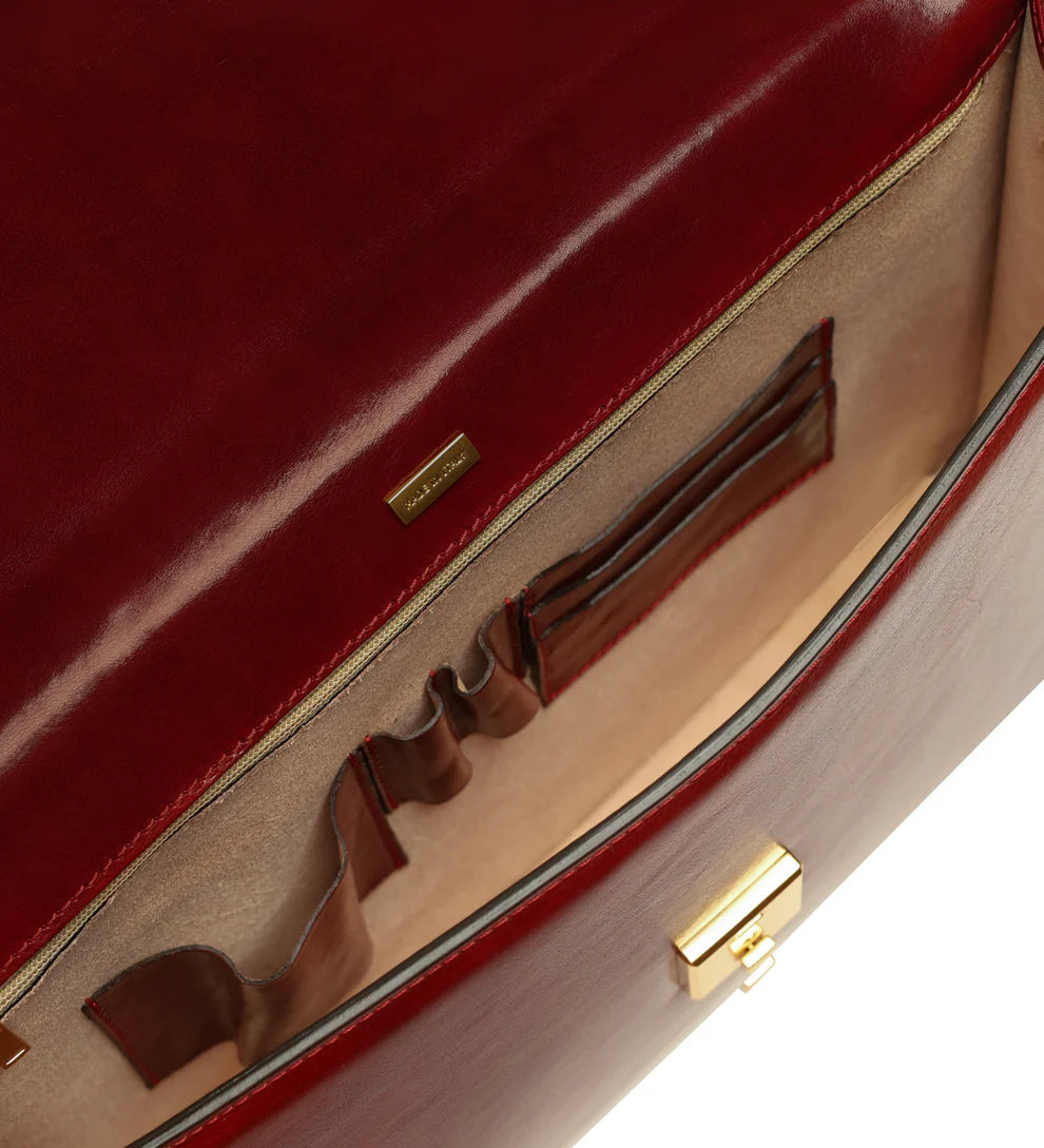 Dokumententasche 39,5 x 29,5m in Rot aus Leder mit Überschlag und Schloss - leder-accessoires.com