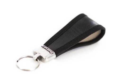 Schlüsselanhänger Sasha in Schwarz - leder-accessoires.com