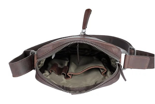 Umhängetasche aus Leder in Braun mit Reißverschluss - leder-accessoires.com