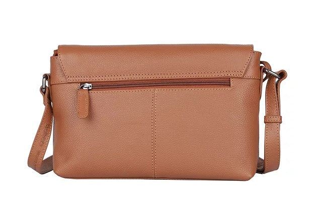 Umhängetasche Querformat aus Leder in Cognac mit Überschlag - leder-accessoires.com