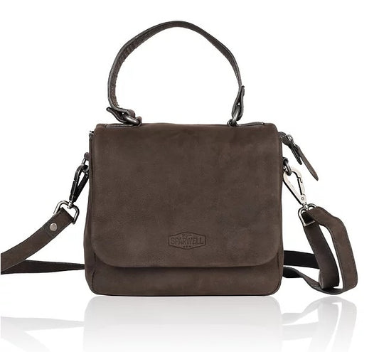 Umhängetasche in Braun mit Überschlag und Kurzgriff - leder-accessoires.com