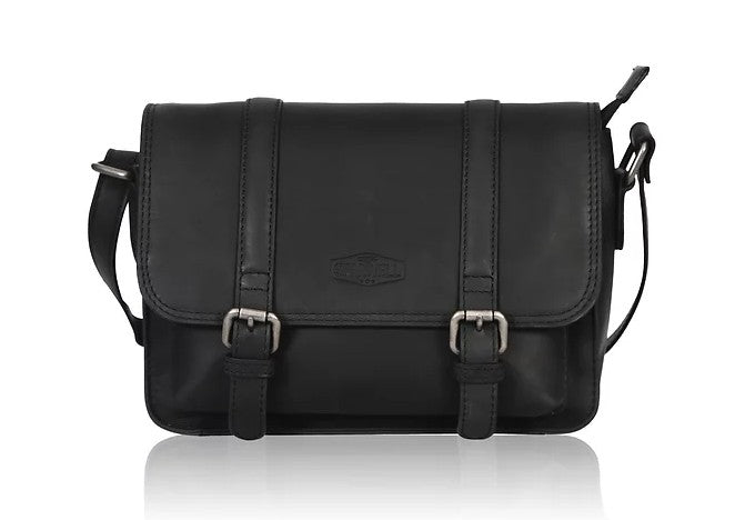 Umhängetasche aus Leder in Schwarz mit Überschlag und Magnetverschluss - leder-accessoires.com