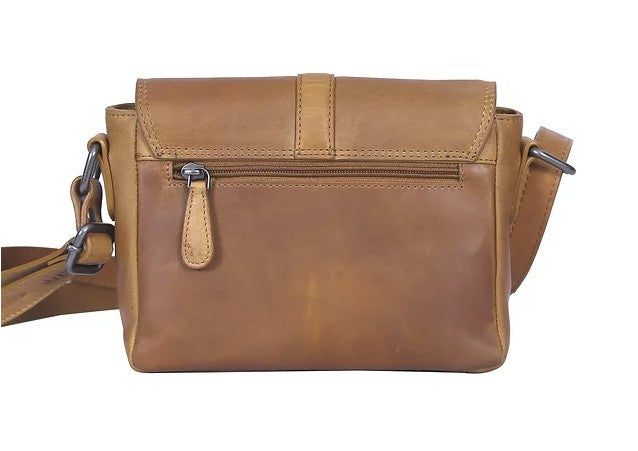 Umhängetasche aus Leder in Cognac mit Überschlag und Magnetverschluss - leder-accessoires.com