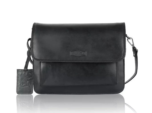 Umhängetasche aus Leder in Schwarz mit Überschlag - leder-accessoires.com