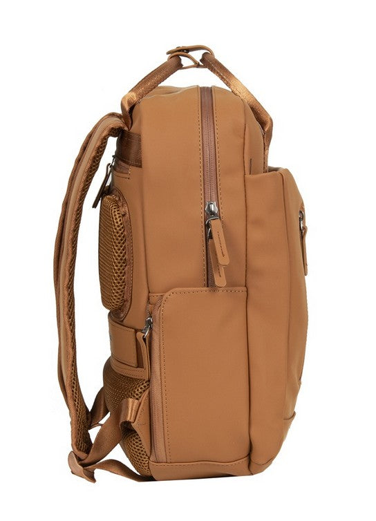 Laptoprucksack 9L in Cognac mit verschweißten Reißverschlüssen - leder-accessoires.com
