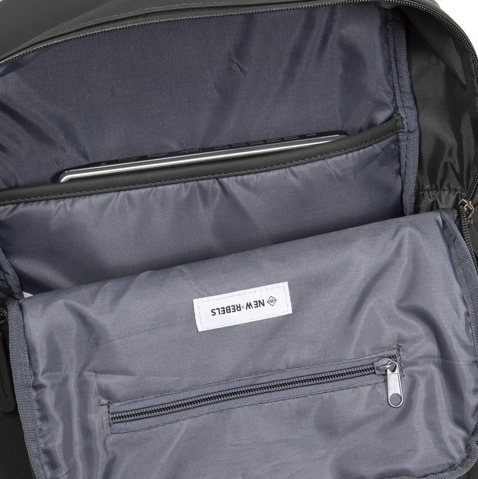 Laptoprucksack 12L in Schwarz mit Kurzgriff als Tasche - leder-accessoires.com