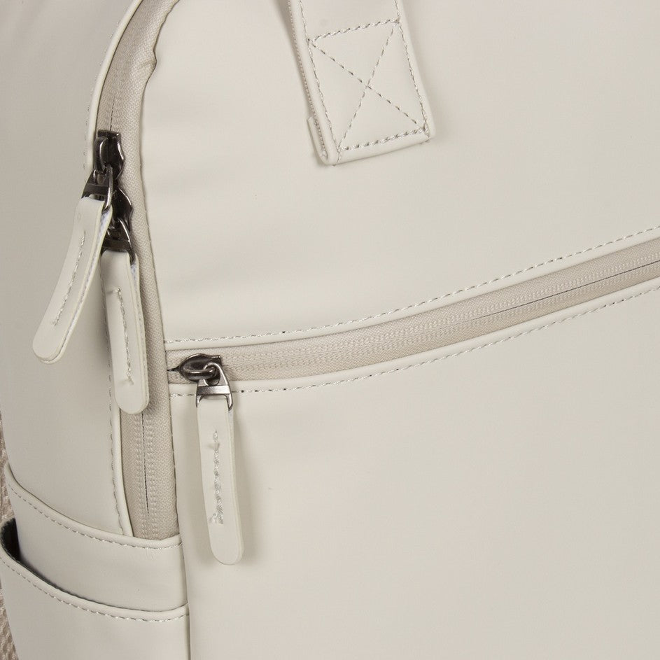 Laptoprucksack 12L in Beige mit Kurzgriff als Tasche - leder-accessoires.com