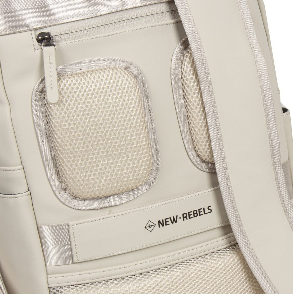 Laptoprucksack 12L in Beige mit Kurzgriff als Tasche - leder-accessoires.com