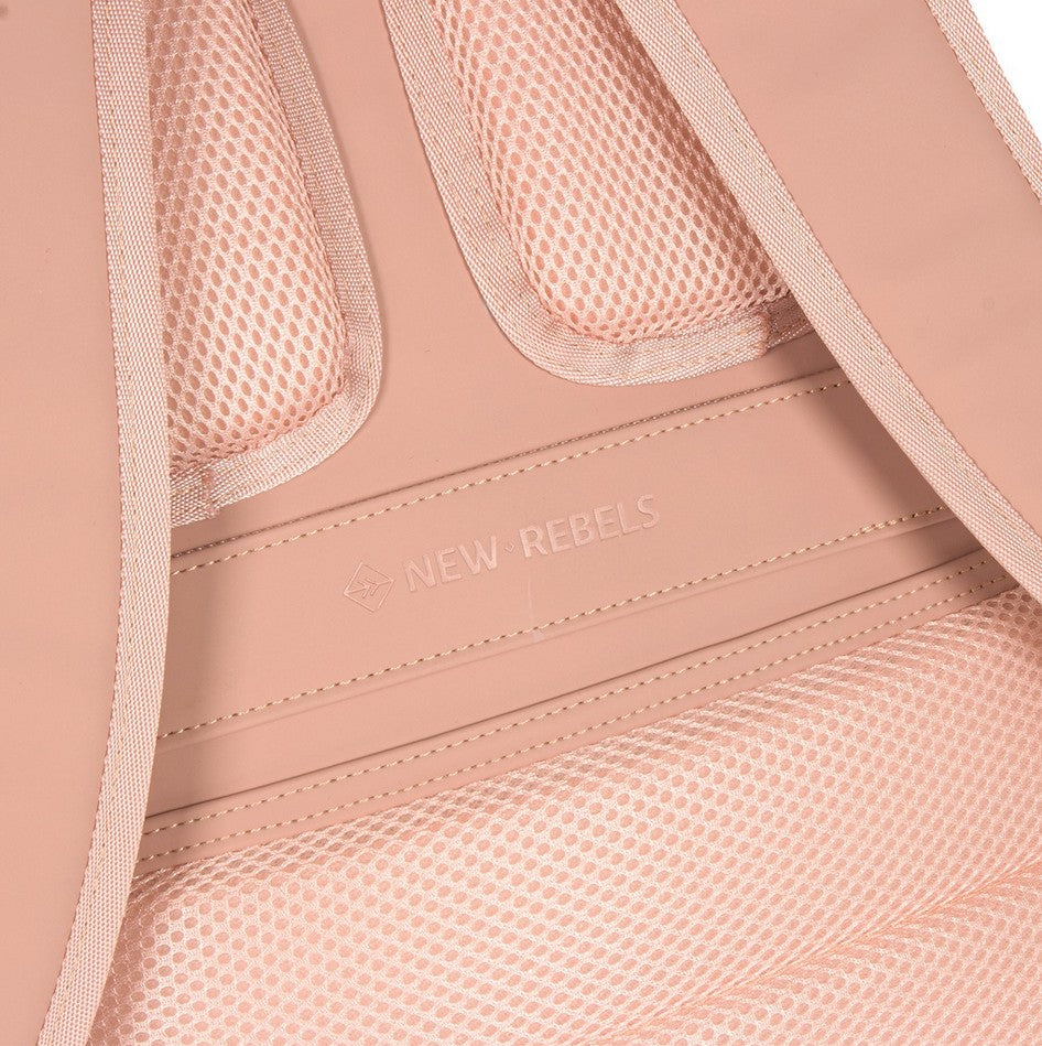 Laptoprucksack 12L in Rose mit Kurzgriff als Tasche - leder-accessoires.com