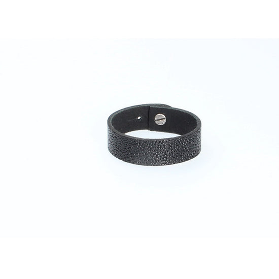 Armband Schwarz in Rochenoptik aus Leder - leder-accessoires.com